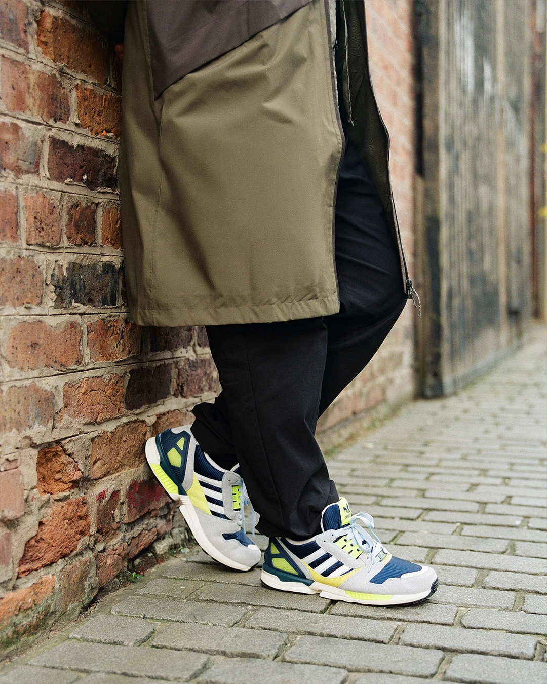 Mackey出品です。 adidas Originals ZX 8000 Trainer: The Nights That Never End with