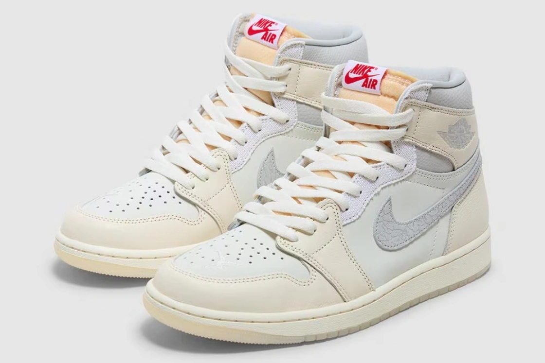 Nike Air Jordan 1 Retro High OG 'Sail University Red' | SEVENSTORE